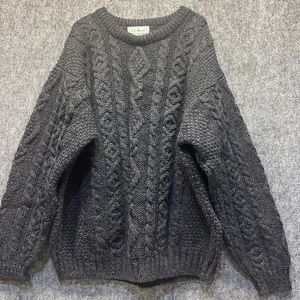 Vintage L.L. Bean Ireland Wool Cable Knit Sweater Black 100% wool